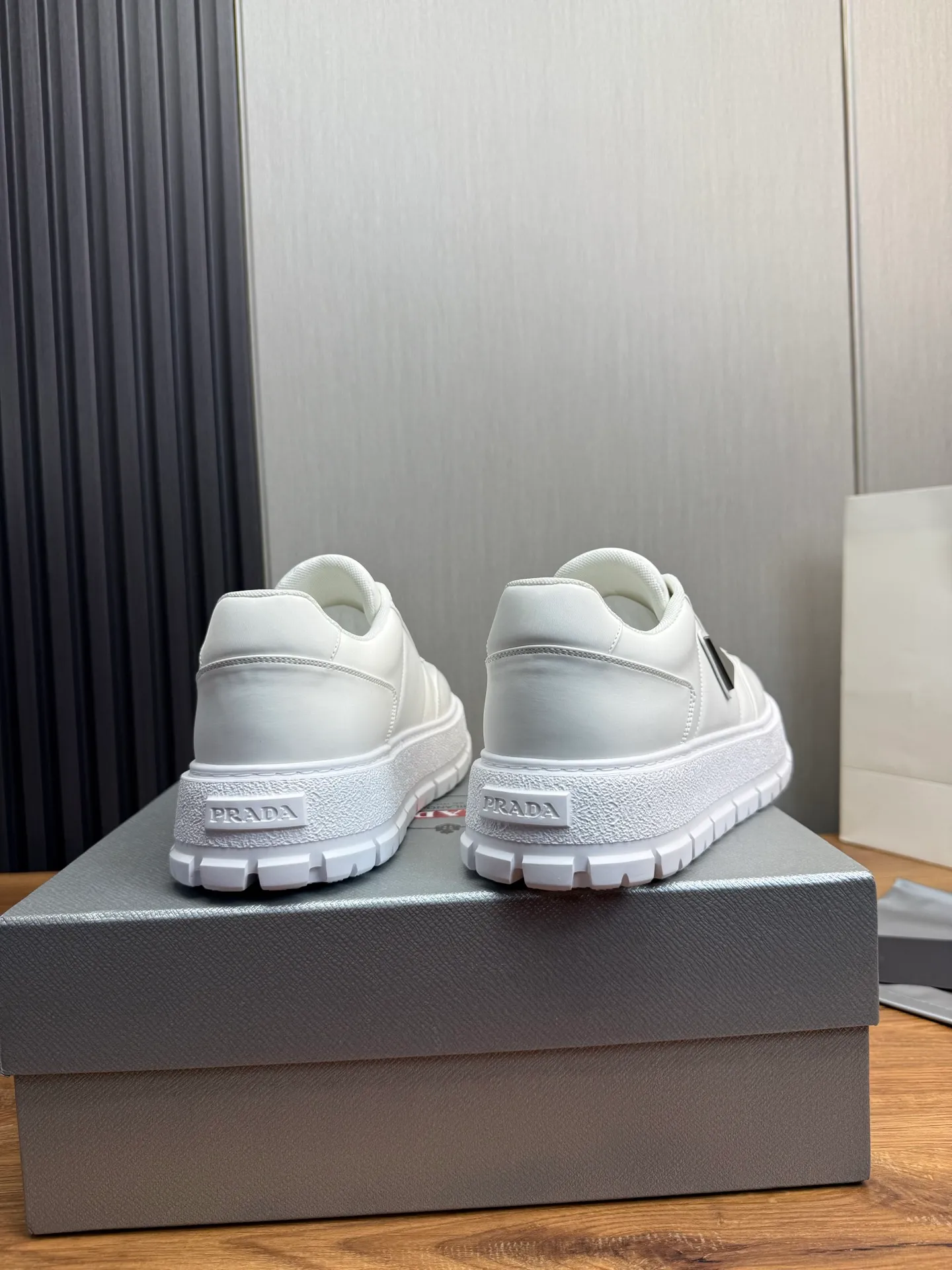 Men's shoes 💰560💰 [PRADA] Popular men's shoes shipped 👏Official website synchronized ⬆️Original imported waterproof fabric + cowhide lining, 1⃣️:1⃣️reproduction, original sole, 38-45 (45. Customized, non-refundable)